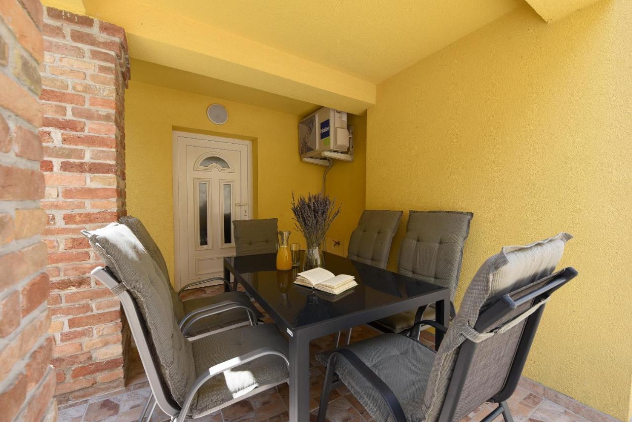 Villa Zaton Zaton  Extérieur photo